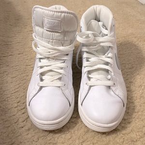 NIKE COURT ROYALE 2 MID W size 8